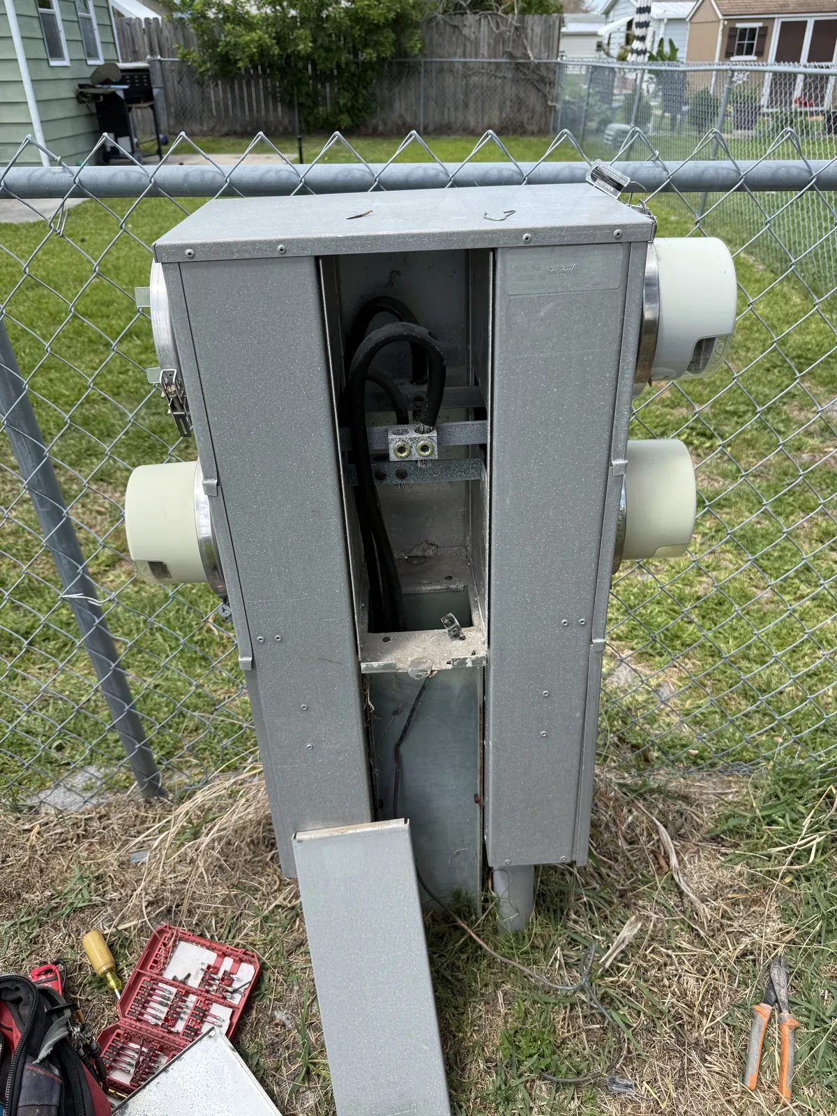 Others Electric replacing a meter enclosure and terminations