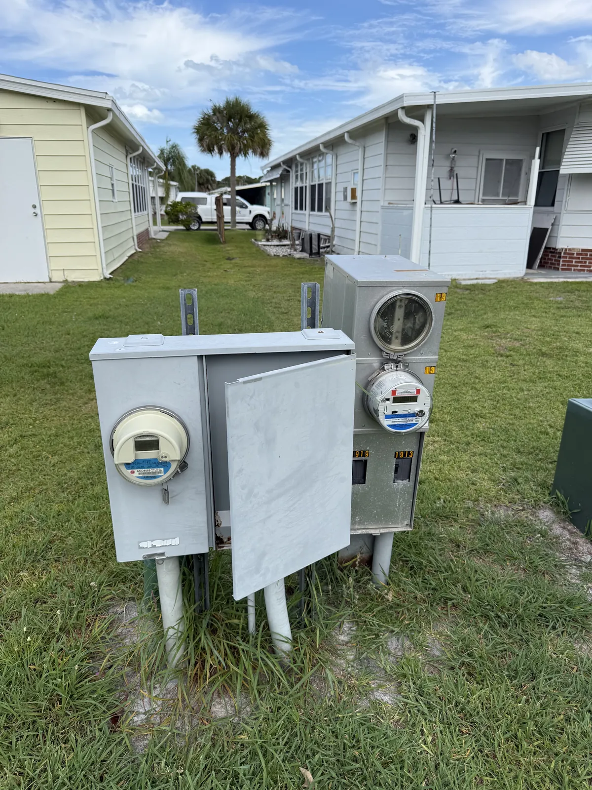 Electric meter pedestal and meter can replacement by Others Electric in Florida